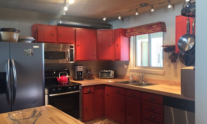 Rendezvous Condo | Cozy and convenient family condo in heart of downtown Winter Park