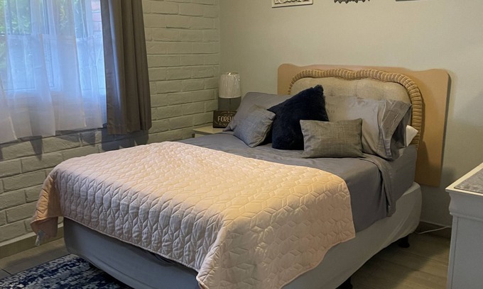 San Salvador Apartment | Cozy Apartment Colonia Escalon, Crown Plaza Hotel