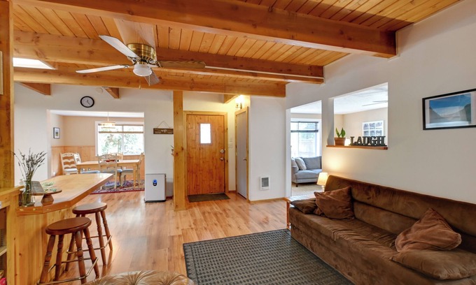 Paradise Estates Cottage | Cozy Ashford Home - 5 Mi to Rainier Nat'l Park!