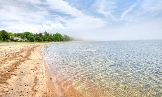 Tiny Cottage | Cozy Beachfront Cottage