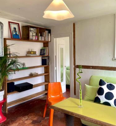 Quartier Sainte-Avoye Apartment | Cozy & Bright 1-Bedroom in Historic Le Marais