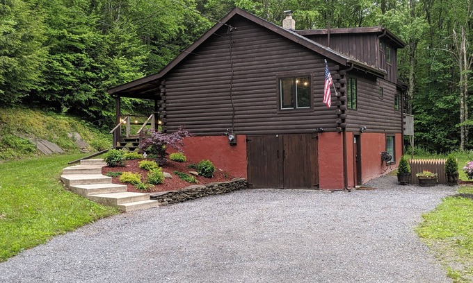 Denver Cabin | Cozy Cabin Getaway Minutes to Slopes, Trails& Town