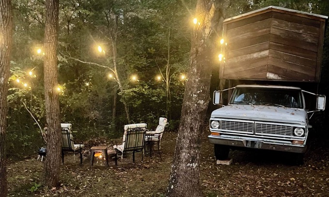 Travelers Rest Cabin | Cozy Cabin on Wheels Forest and Farm Retreat