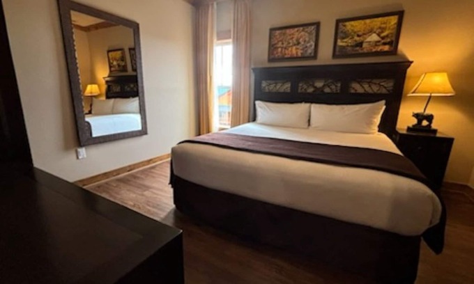 Gatlinburg Resort | Cozy cabin resort in beautiful Gatlinburg TN, with majestic mountain top view.