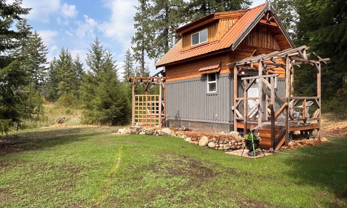 Kootenai County Cabin | Cozy Cabin Retreat in Spirit Lake- Your Getaway to Adventure!