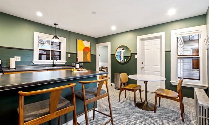 Deering Center Apartment | Cozy & Chic Apartment 2BR 1.5BA