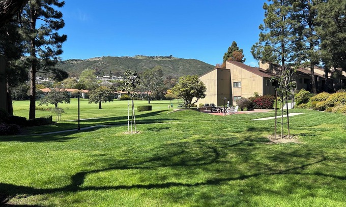Laguna Niguel Condo | Cozy Coastal Condo – Walk to Beach & Golf - Long-Term Stays Welcome
