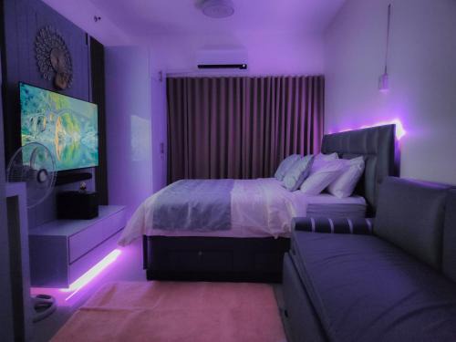 Highway Hills Apartment | Cozy Condo Home along EDSA with a City View