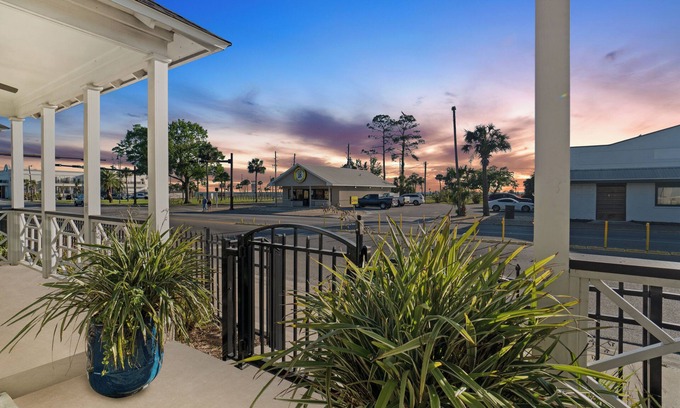 Port St. Joe Cottage | Cozy Cottage 1 of 4 with Bay Views| 2BR | Pool | Grill | Near Bay & Gulf