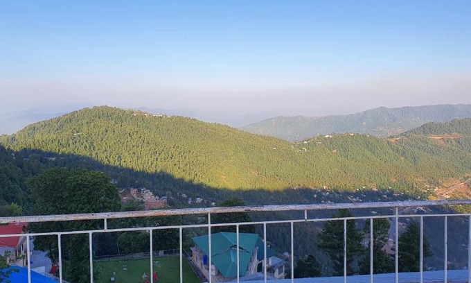Murree House | Cozy Cottage at Afgan Lodge