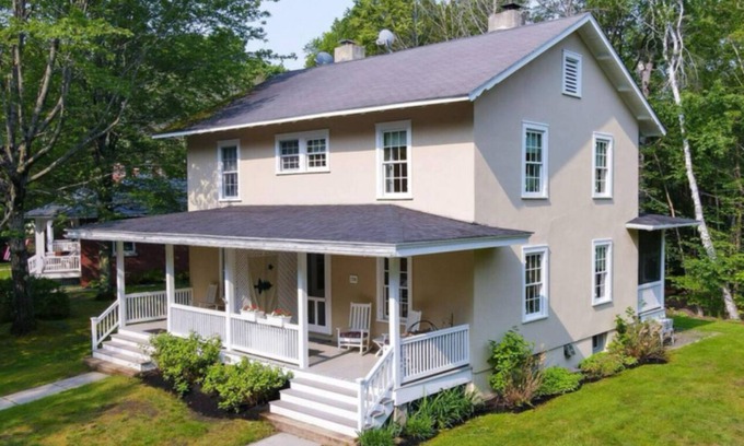 Portland House | Cozy Coveside Island Retreat