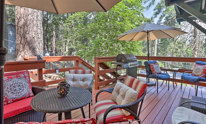 Crestline Cabin | Cozy Crestline Cabin ~ 9 Mi to Lake Arrowhead