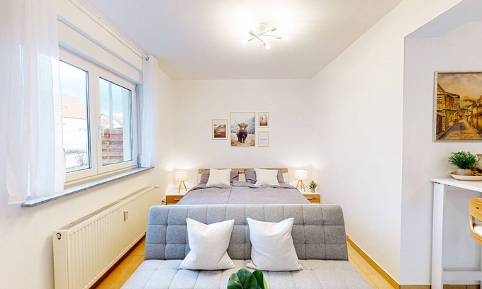 Neustadt-Hambach Apartment | Cozy Studio apartment 1,3km walk from Hambach castle and 0,2km to the centre