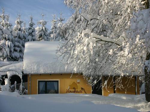 Crottendorf House | Cozy Escape in Walthersdorf