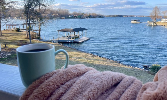 Penhook House | Cozy Fall Retreat ✦ Lakefront ✦ Hot Tub ✦ Fire Pit ✦ Fully Stocked Kitchen