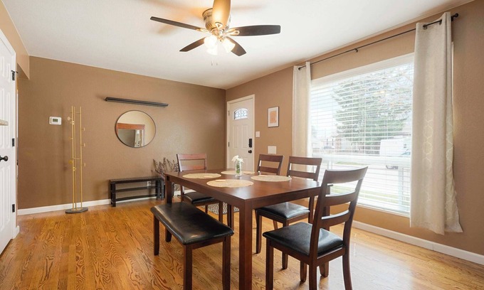 Northglenn House | Cozy Getaway Retreat | 4BR | Northglenn