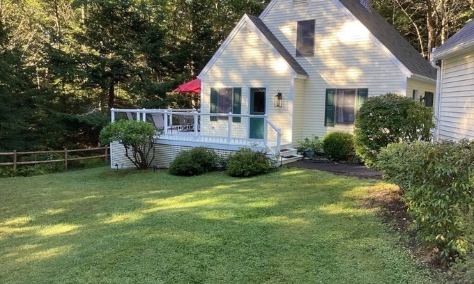 Camden House | Cozy Guest House in the heart of Camden! Close to town, Quiet & private