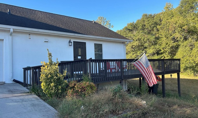 Honea Path Apartment | Cozy Guest Suite on working farm