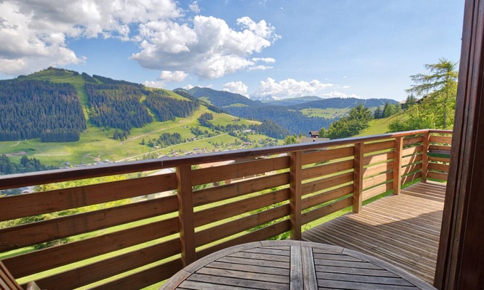 Notre-Dame-de-Bellecombe Ski Chalet | Cozy half chalet, near slopes, balcony, 2bd/1ba