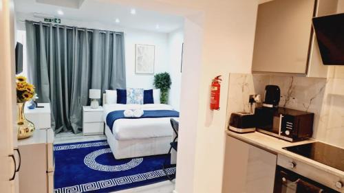 South Harrow Apartment | Cozy Harrow Studio with Extra Bed