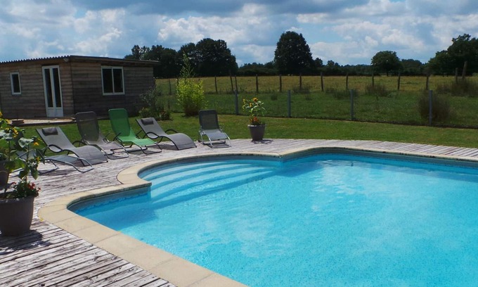 Creuzier-le-Neuf Cottage | Cozy home in Creuzier-le-Neuf with shared pool