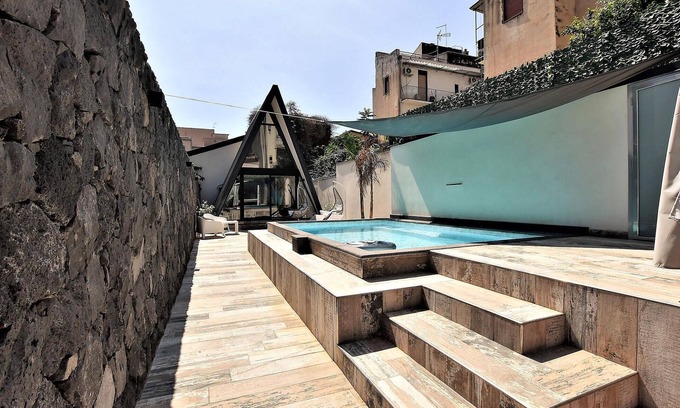 Old Town House | Cozy home in Catania with kitchen
