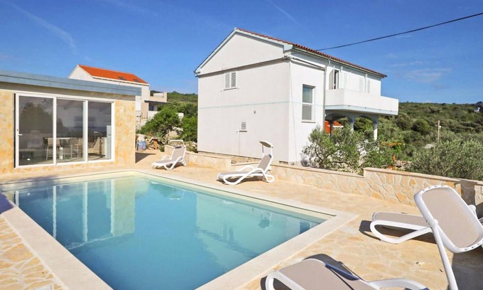 Premuda House | Cozy home in Premuda with WiFi