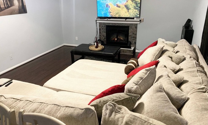 Richlands House | Cozy house in peaceful Beulaville with AC, WiFi, fitness room