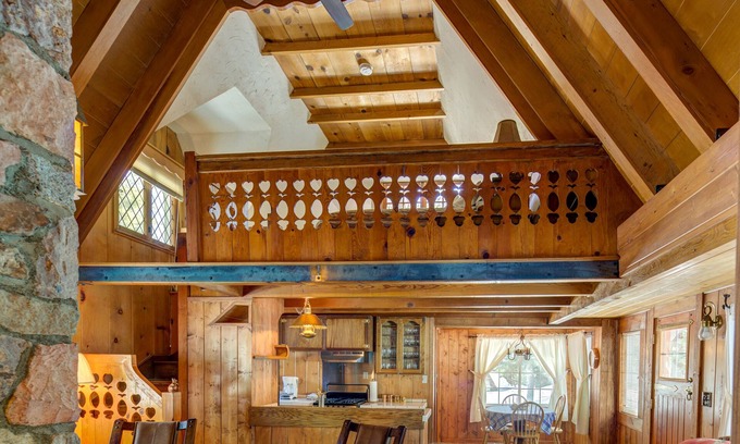 Pineland Cottage | Cozy Lake Tahoe Getaway