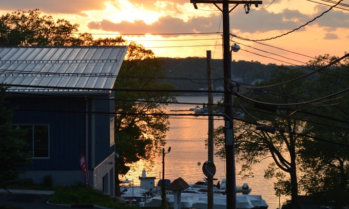 Lake Hopatcong Cottage | Cozy Lakeview Cottage minutes from water adventures, farms, wineries, & skiing!