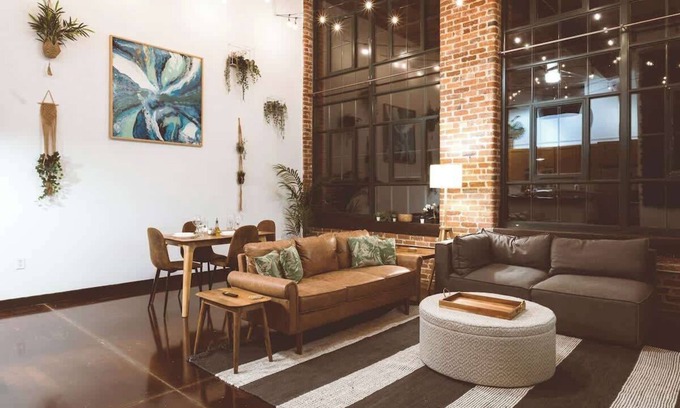 Arcadia Apartment | Cozy Mill Loft w/2 king beds, huge windows