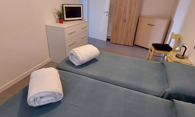 Susa Apartment | Cozy mini apartment with private parking 5 minutes from the lake
