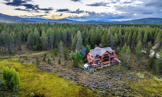 Granby House | Cozy mountain home w/hot tub & 2 living areas