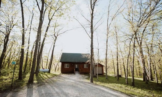 Mindoro Cabin | Cozy Pettinger Cabin @ Highest Elevation in CTY