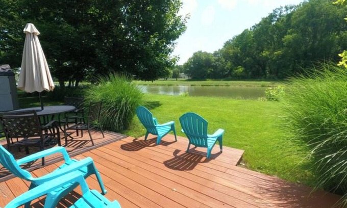 Ithaca House | Cozy & Scenic 2B/1B Artist Retreat on Cayuga Inlet