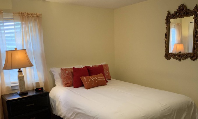 Elizabeth City House | Cozy/ Scenic 3-bedroom home away from home