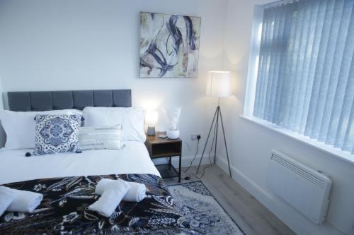 Luton House | Cozy Stay Near Luton Airport 4 Min Drive