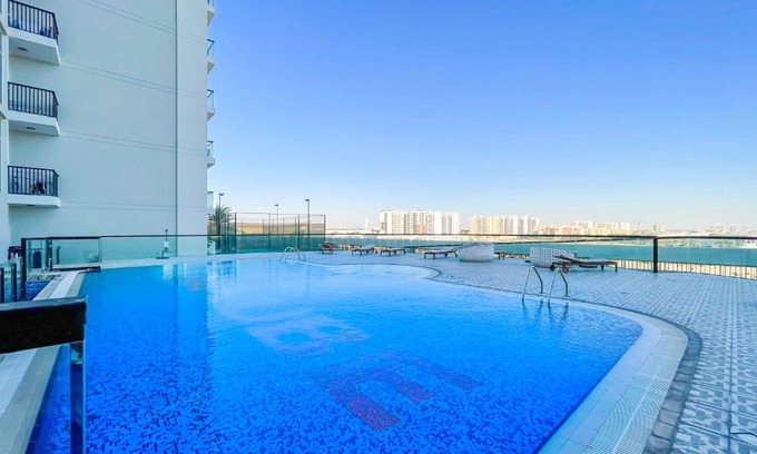 Discovery Gardens Apartment | Cozy Studio in Al Furjan - Near Metro - bnbmehomes - 812