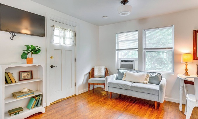 Central Oklahoma City Apartment | Cozy Studio in Heart of OKC Plaza District!