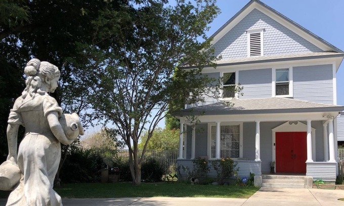 Monrovia House | Cozy Suite near City of hope. Free Parking