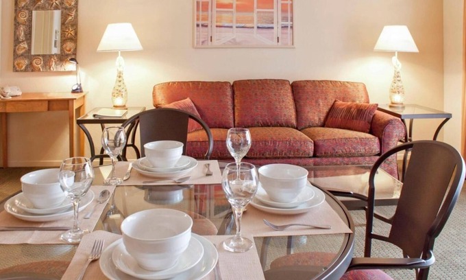 Callender Hotel | Cozy Suite w/Breathtaking Ocean Views! Free Parking, Swimming Pool & Gym Access