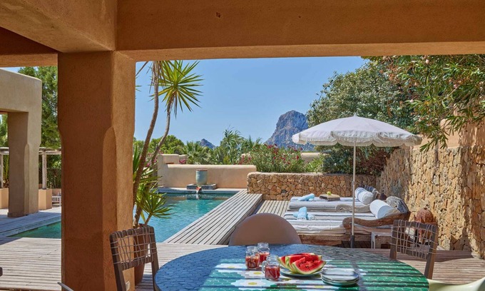 Sant Josep de sa Talaia House | Cozy three bedroom villa with Es Vedra views