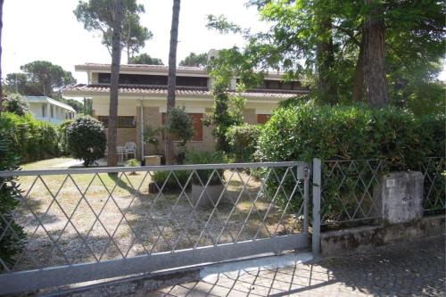 Bibione Pineda Apartment | Cozy villa 250 metres from the beach