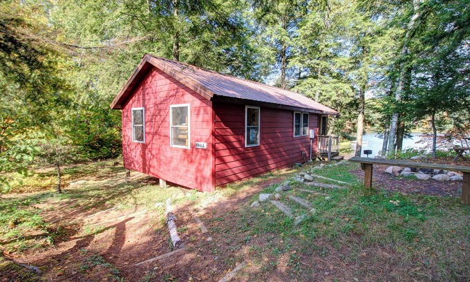 Lac du Flambeau Cabin | Cozy, Wisconsin Northwoods, Lake Cabin w/private dock. Family & Pet Friendly!