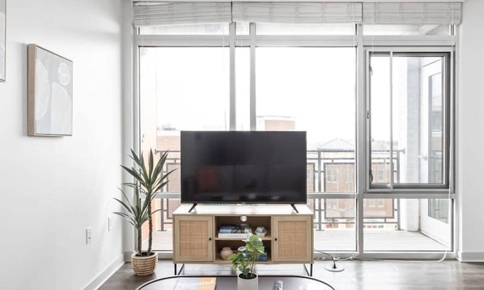 Downtown Indianapolis Apartment | Cozysuites l Lavish 1BR Bottleworks Indy 4