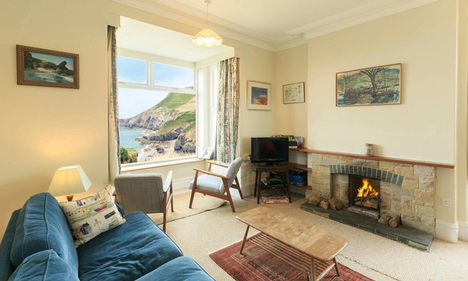 Tan-y-groes Apartment | Craig-y-Don Lower Apartment, Llangrannog