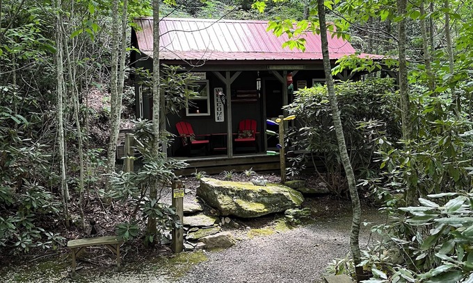 Fancy Gap Cabin | Creekside at Do Drop Inn Cabin Rentals