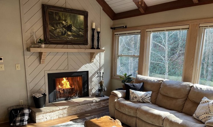 Sugar Mountain Ski Chalet | Creekside Chalet w/ Hot tub, Fireplace, and dedicated office