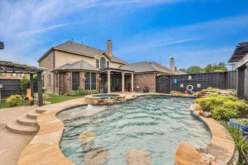 Plano House | Creekside Charm w Pool Backyard Oasis Patio