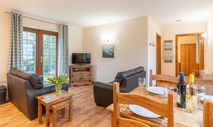 Llanfairpwllgwyngyll House | Crib Goch Cottage